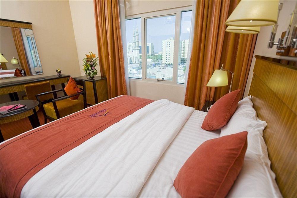 Rayan Hotel Corniche Schardscha Exterior foto