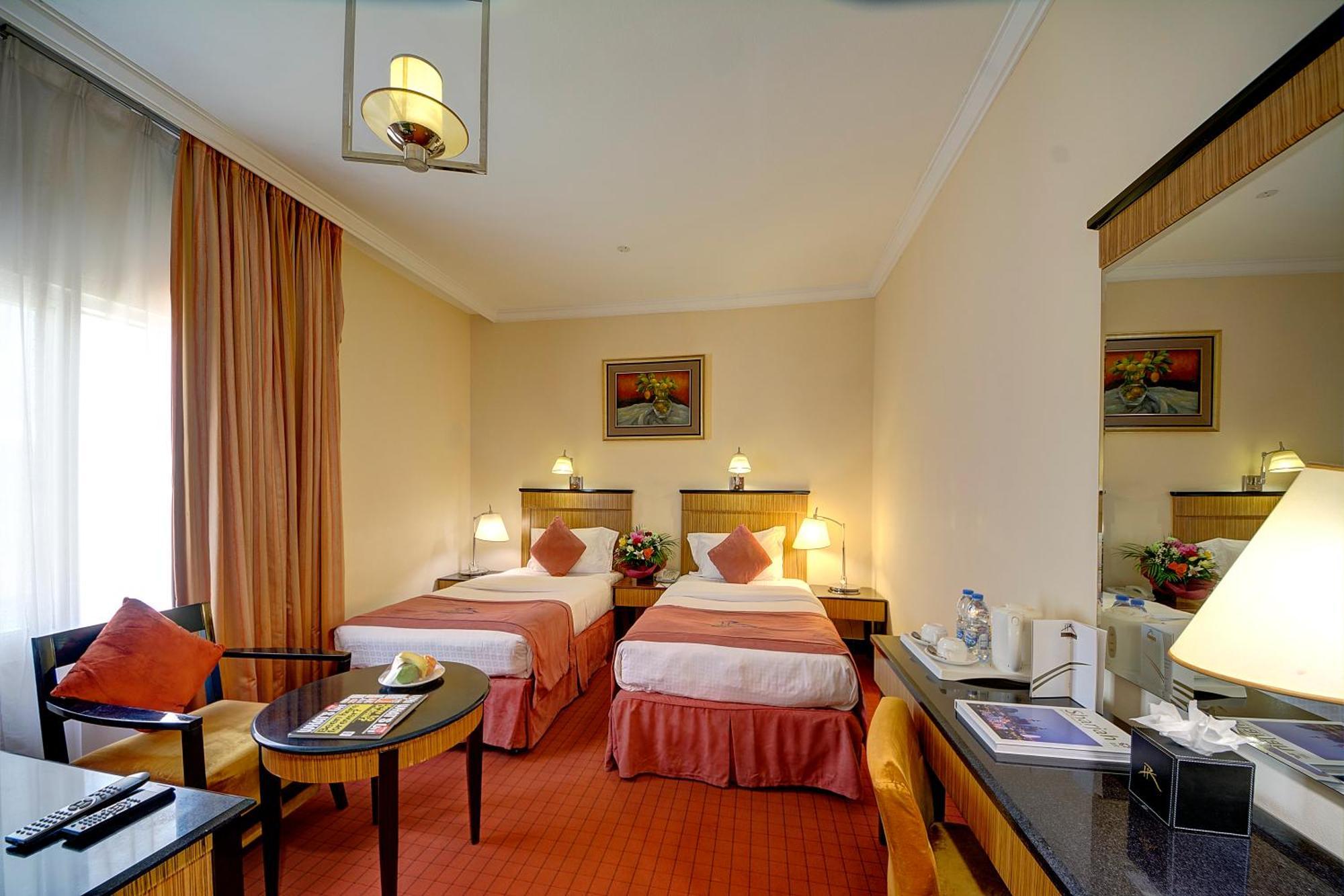Rayan Hotel Corniche Schardscha Exterior foto